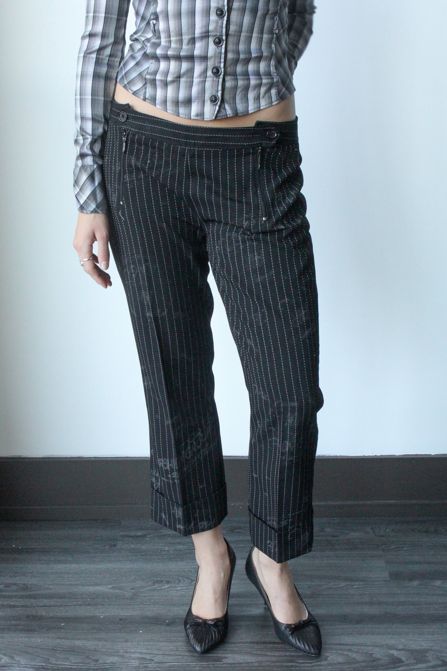 pinstripe news print capri pants - SZ S/M