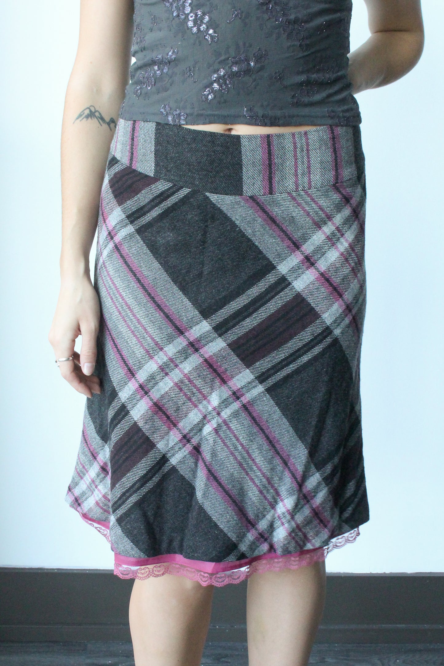 pink/ grey plaid midi skirt - SZ S