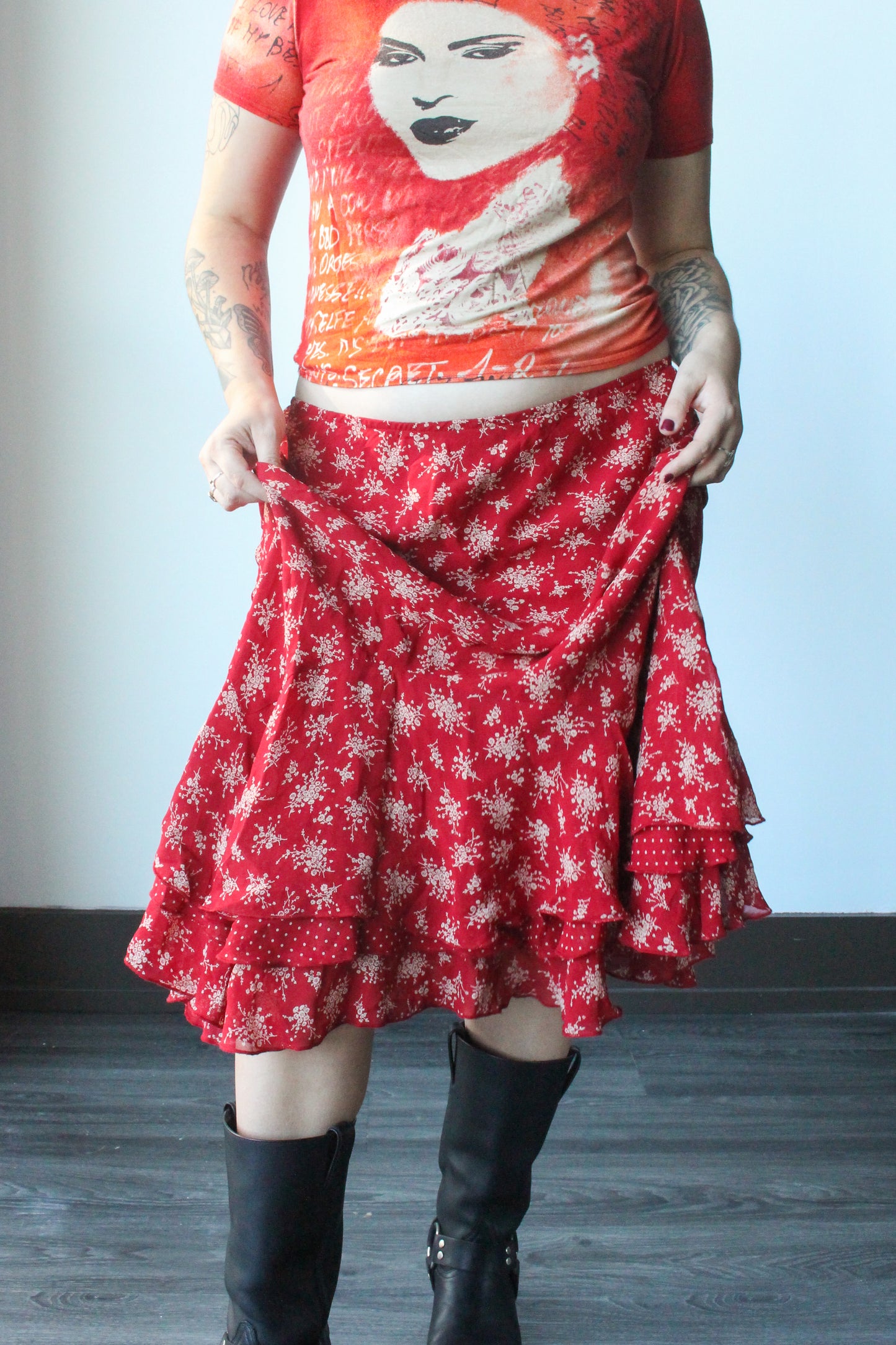 red & ivory floral maxi skirt - SZ XL