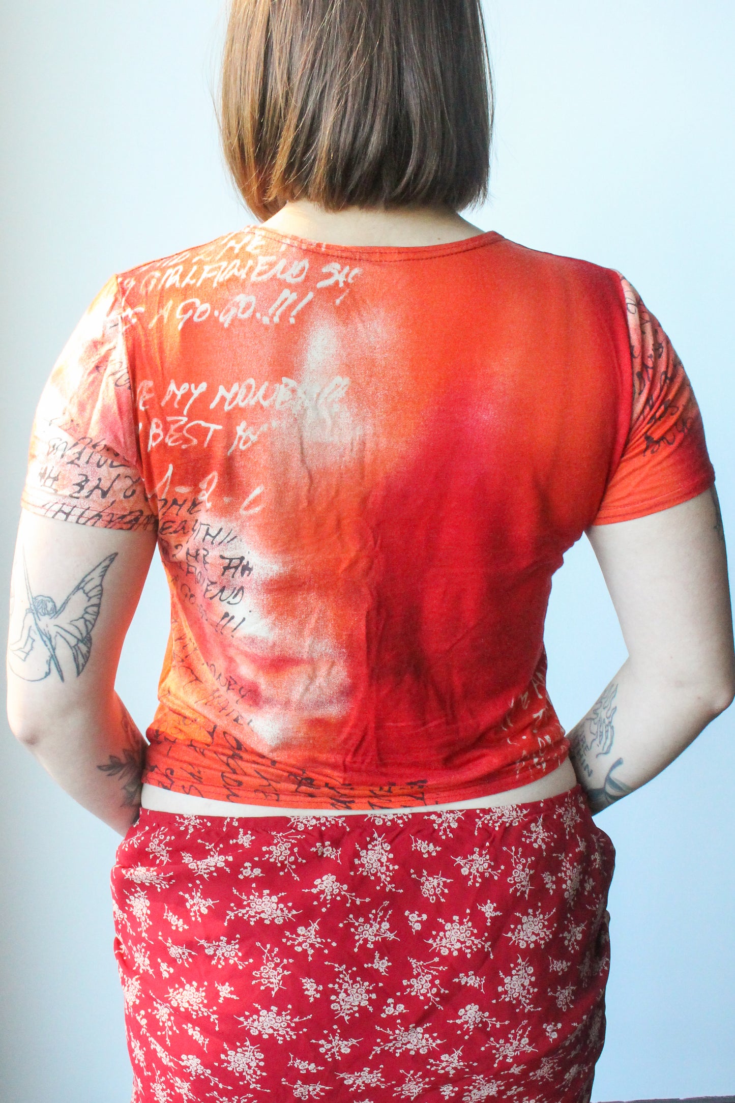 orange & red portrait graphic baby tee - SZ XL