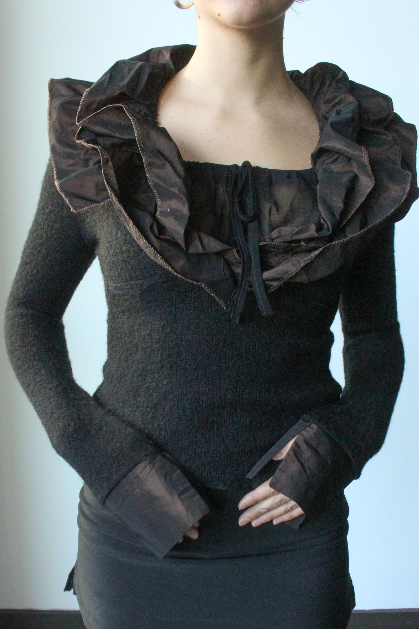 brown & black puff collar milkmaid sweater - SZ S/M