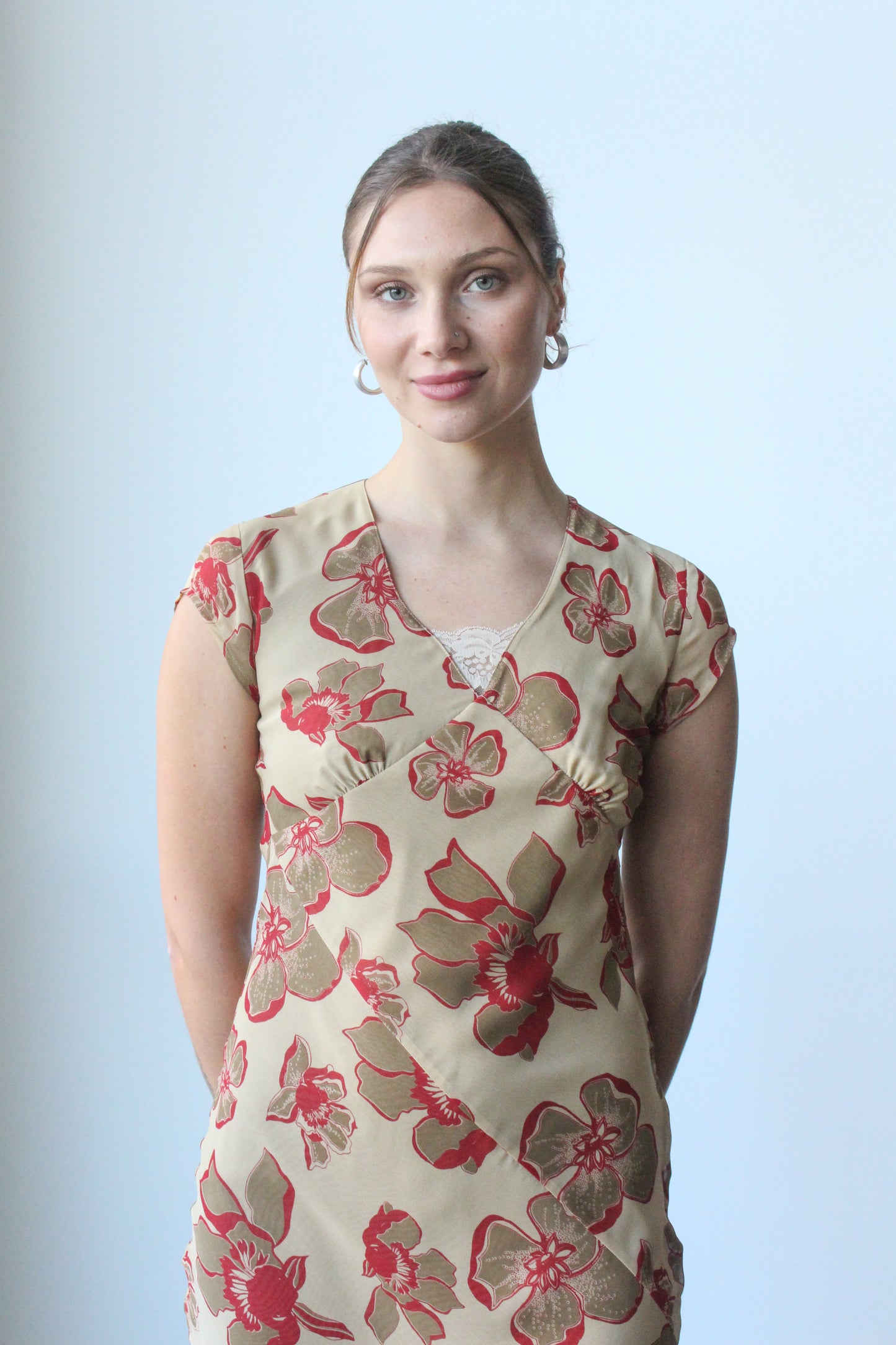 beige & red floral midi dress - SZ S