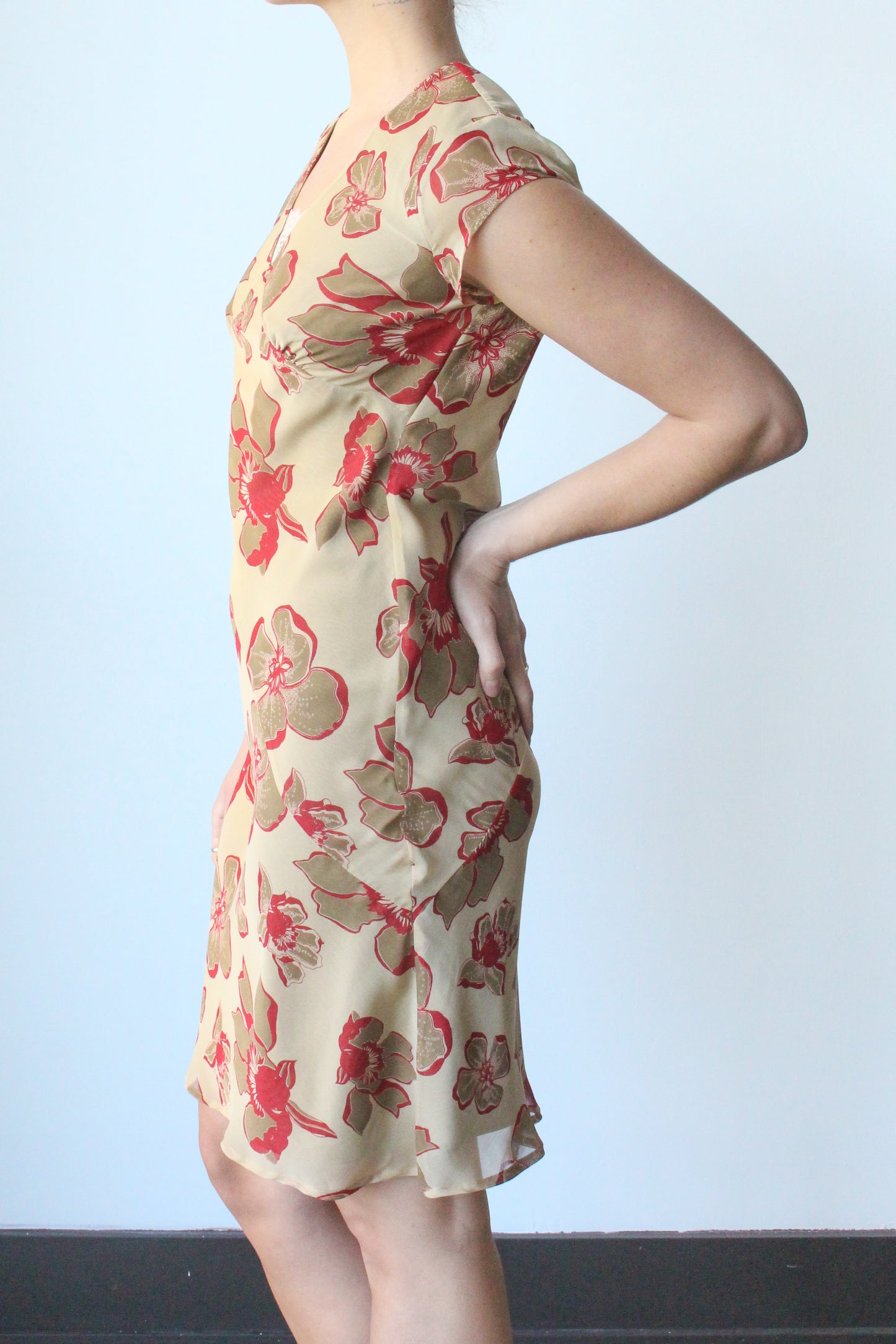 beige & red floral midi dress - SZ S